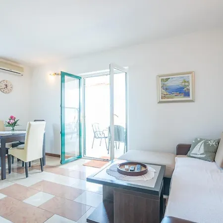 Valerija Apartman *
